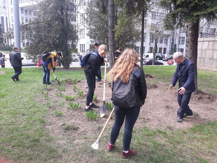 Студенти медичного факультету – учасники акції «За чисте довкілля»