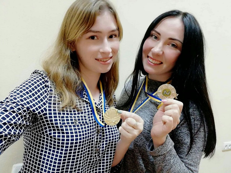 Студентки медичного факультету – переможці змагань з шашок