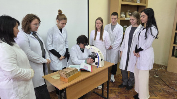 Заняття у патологоанатомічному музеї кафедри загальної та клінічної патології